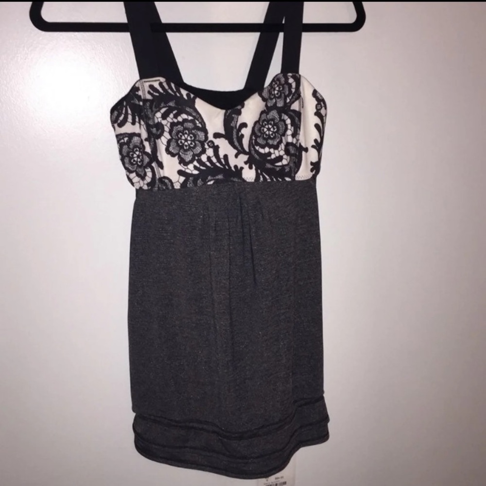 Lululemon RUN Back on Track Gray Tank - Picture 2 of 5